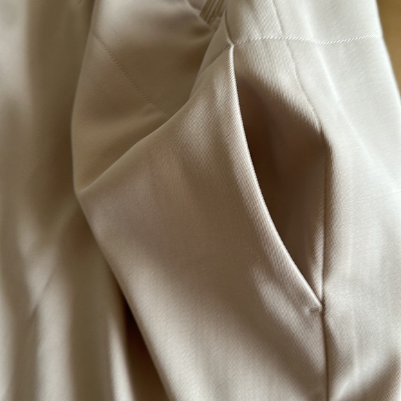 Banana Republic Pencil Skirt - Picture 4 of 4